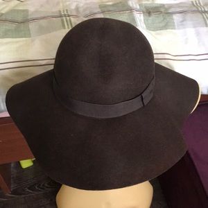 Wool floppy wide brim lady hat